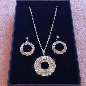 Silver necklace set Diamonds